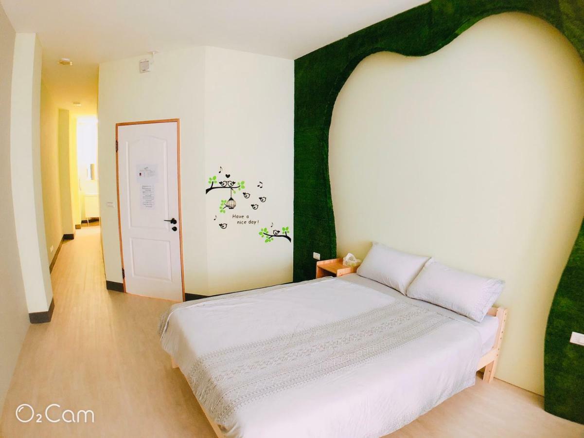 Greenonly Homestay Тайнань Экстерьер фото